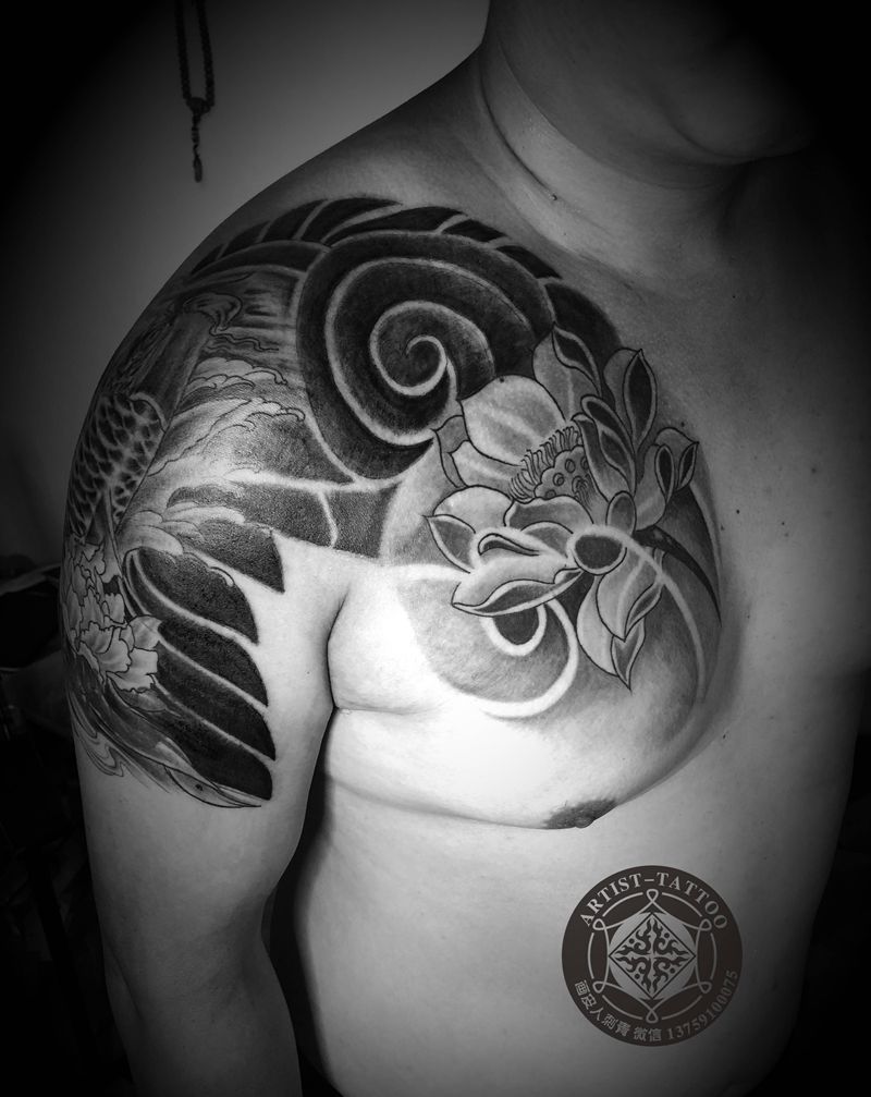 半甲纹身图片_手部老传统纹身图案