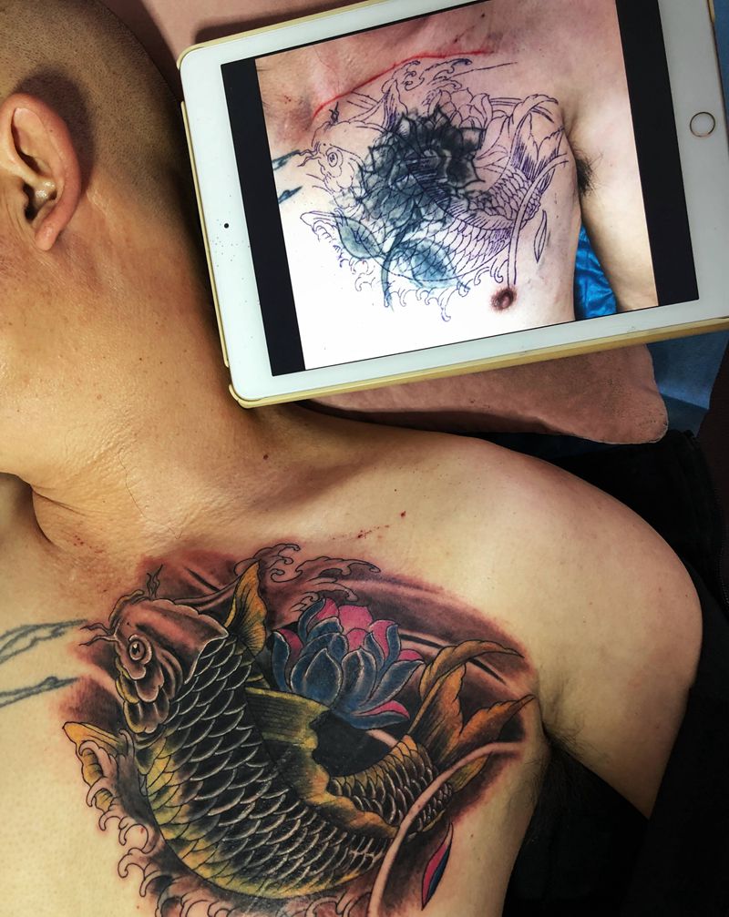 鲤鱼遮盖纹身图片_胸部新传统老传统纹身图案