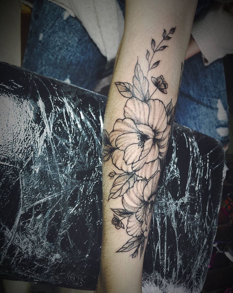 花纹身图片_手部点刺New School纹身图案