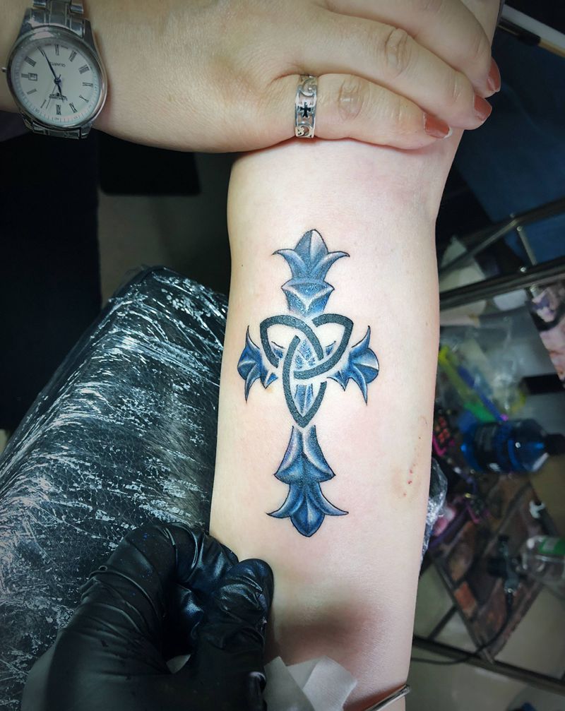 图腾十字架纹身图片_手部图腾几何纹身图案