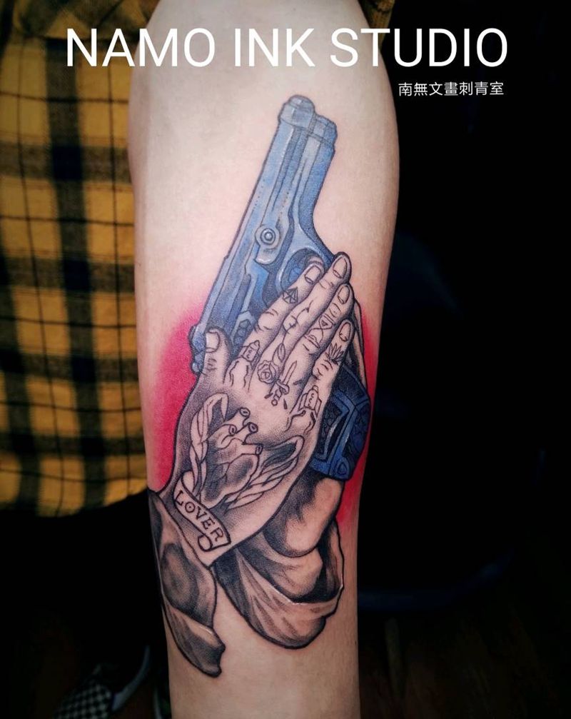 祈祷之手纹身图片