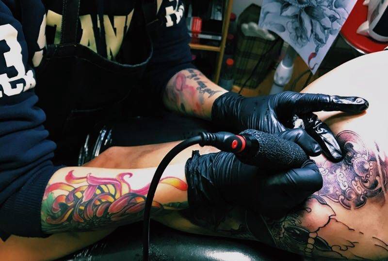 可萌可帅可性感纹身图片_肩部腹部腰部背部臀部手臂脚部手部腿部纹身图案