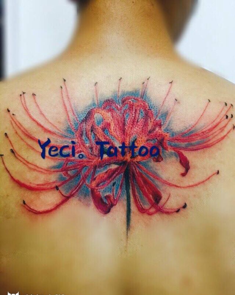 彼岸花纹身图片_成品欧美清新背部植物纹身图案