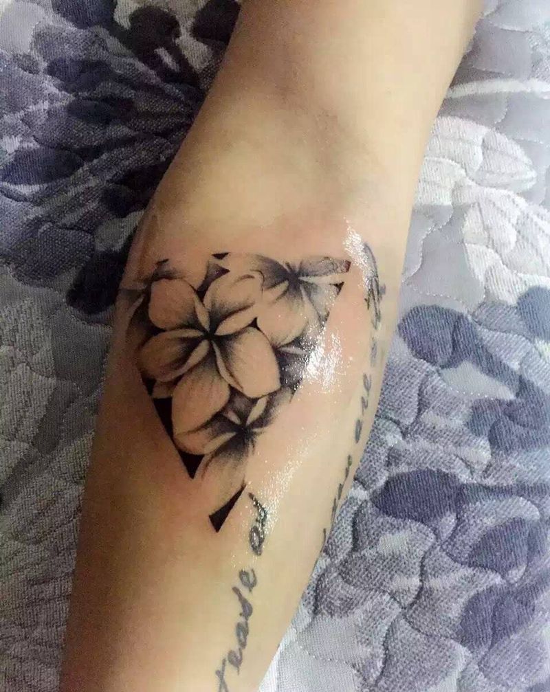 花花纹身图片_成品手臂植物几何图腾纹身图案