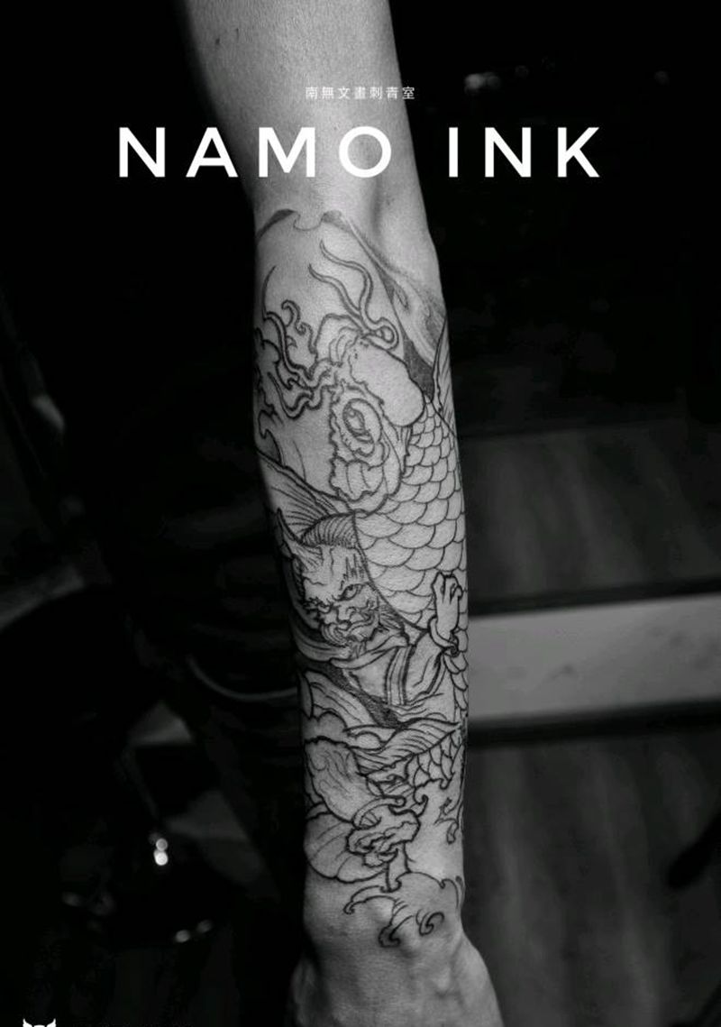 鲤鱼未完成纹身图片_手部新传统纹身图案