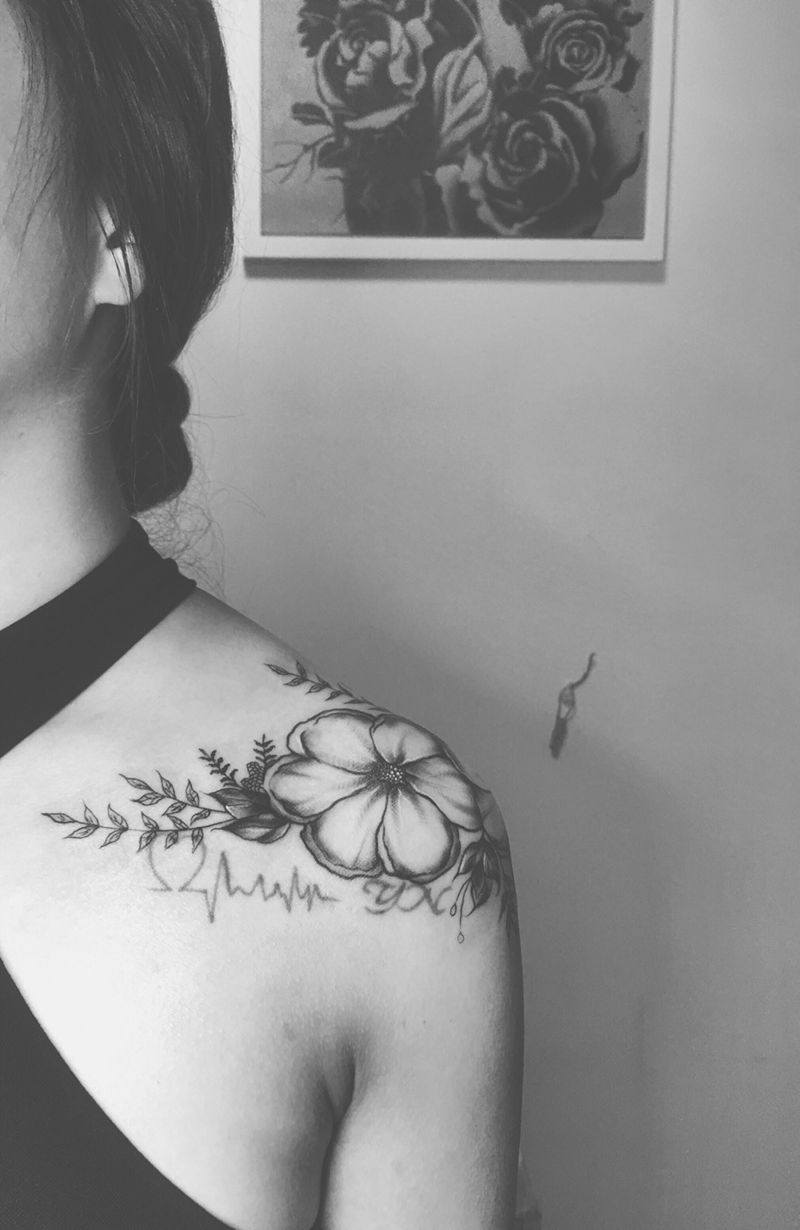肩花纹身图片_成品肩部清新纹身图案