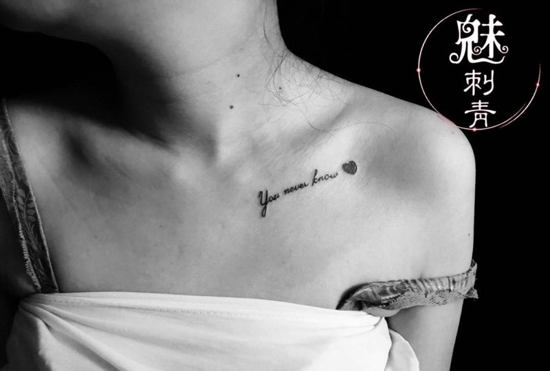 锁骨英文纹身图片