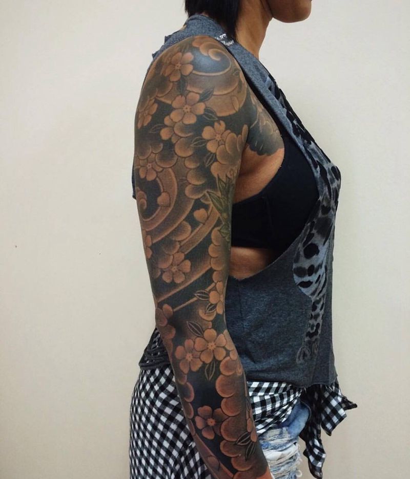 黑 浪 黑 云 黑 雾！纹身图片_成品手臂传统纹身图案