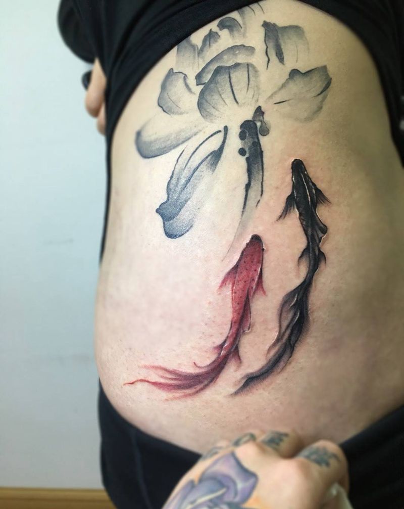 两条小鱼儿纹身图片_成品原创腰部国画动物纹身图案