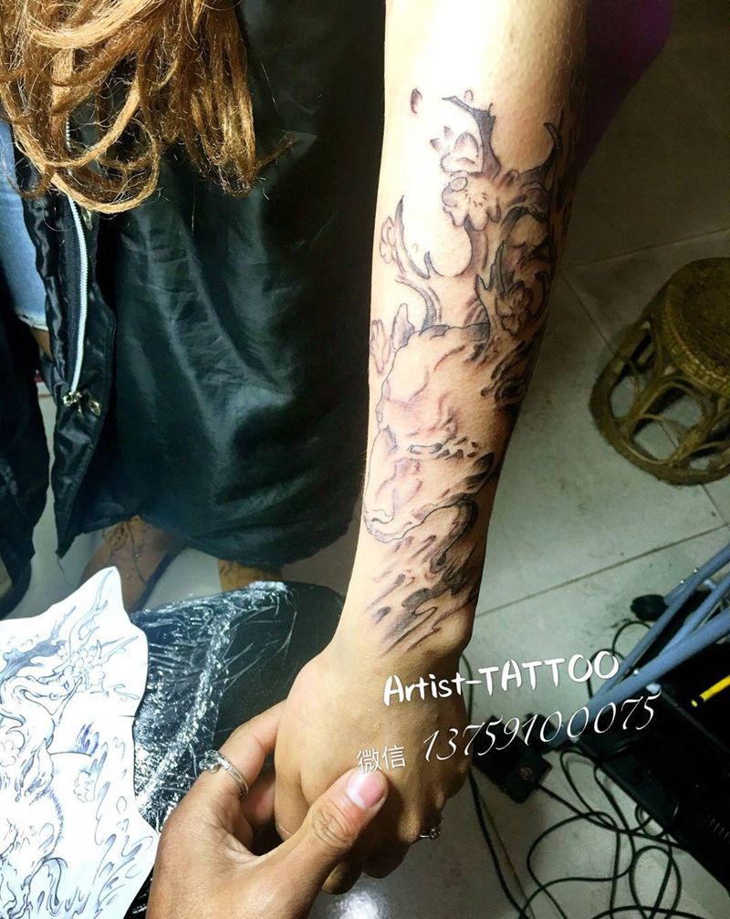 嘿。小鹿。纹身图片