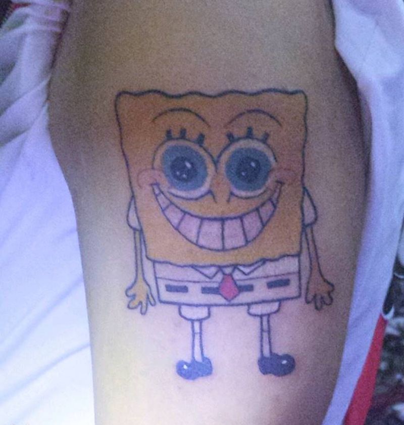 海绵宝宝纹身图片_手臂卡通海绵宝宝纹身图案
