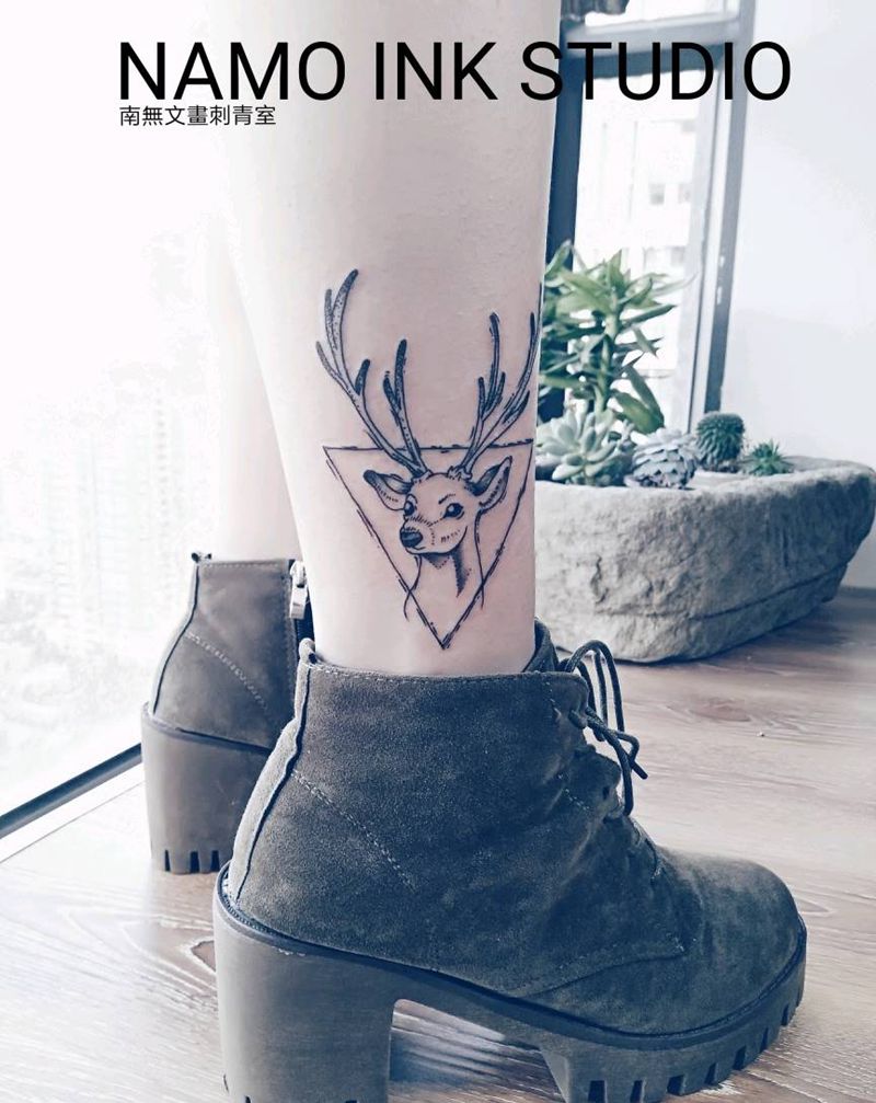 小鹿纹身纹身图片