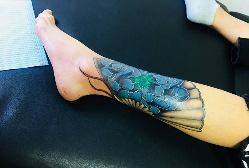 遮盖作品纹身图片_成品脚部腿部传统植物纹身图案