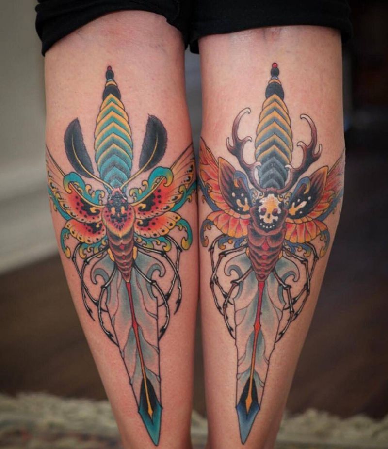 为朋友两腿插刀⚔️纹身图片_成品腿部欧美几何动物纹身图案