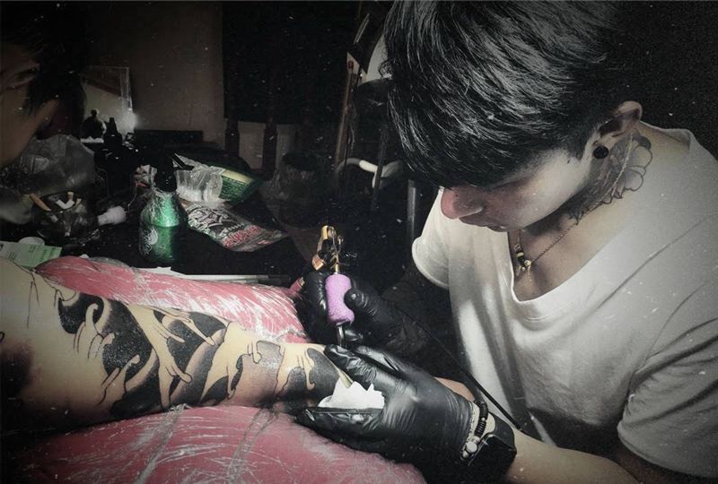 垚 工作中纹身图片