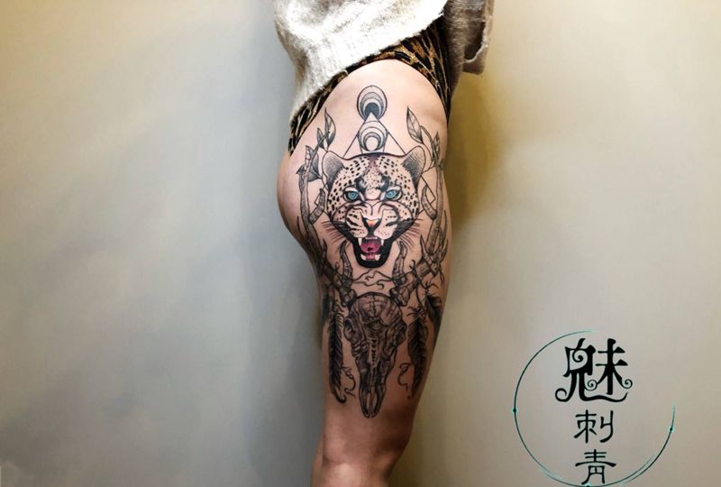 大腿纹身图片