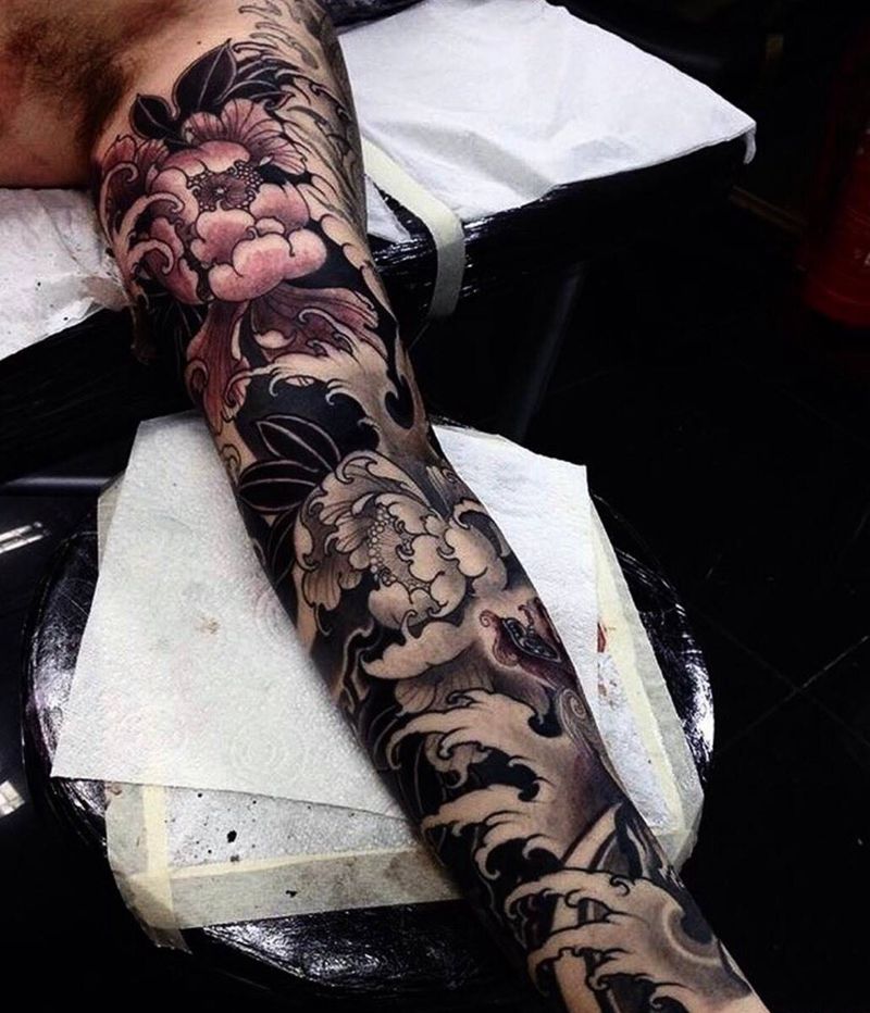 浪、 花纹身图片_成品手臂传统纹身图案