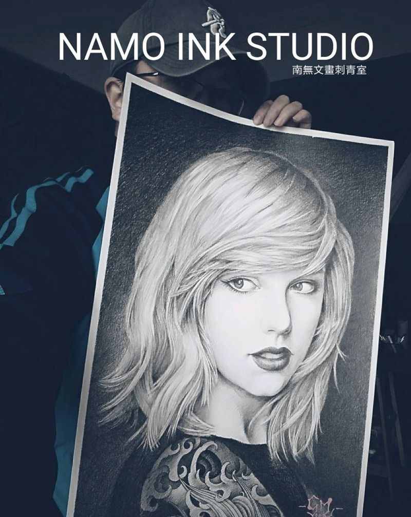 素描练习《泰勒.斯威夫特》纹身图片