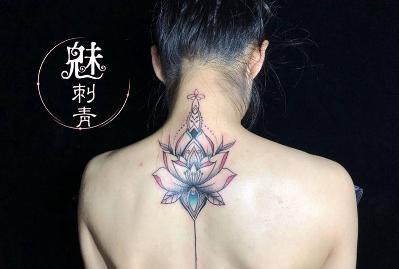后背纹身图片