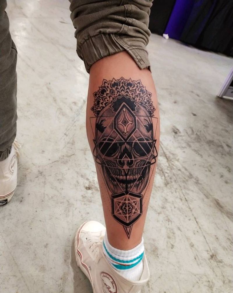 骷髅纹身图片_腿部点刺几何纹身图案