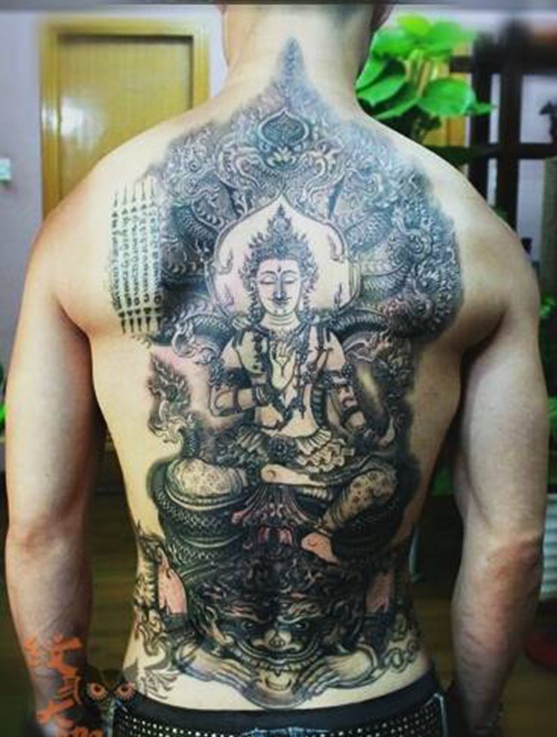 捡到金 泰佛纹身图片_背部传统鬼神宗教纹身图案