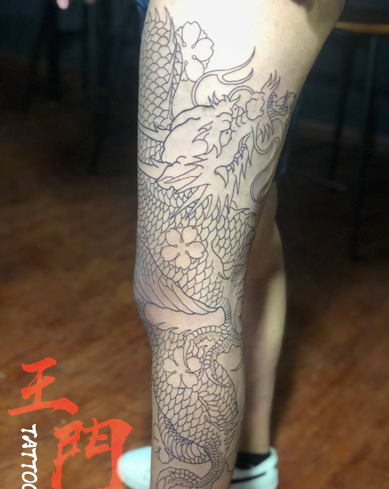 盘龙纹身图片_腿部老传统纹身图案