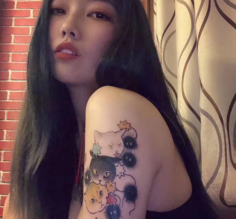 小猫咪纹身图片_手臂纹身图案