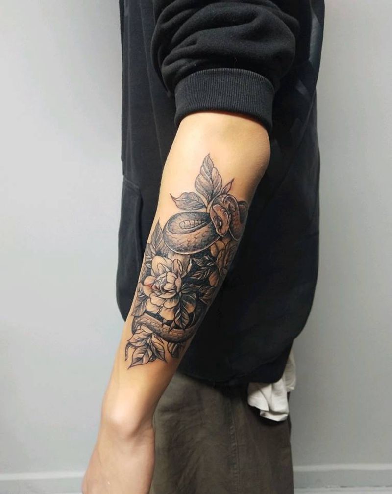 素花遮盖纹身图片_手臂手部新传统素花遮盖纹身图案