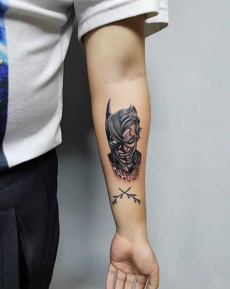 小丑纹身图片_手臂欧美写实纹身图案