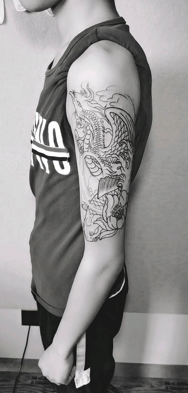 凤凰  鱼 线条纹身图片_手臂纹身图案