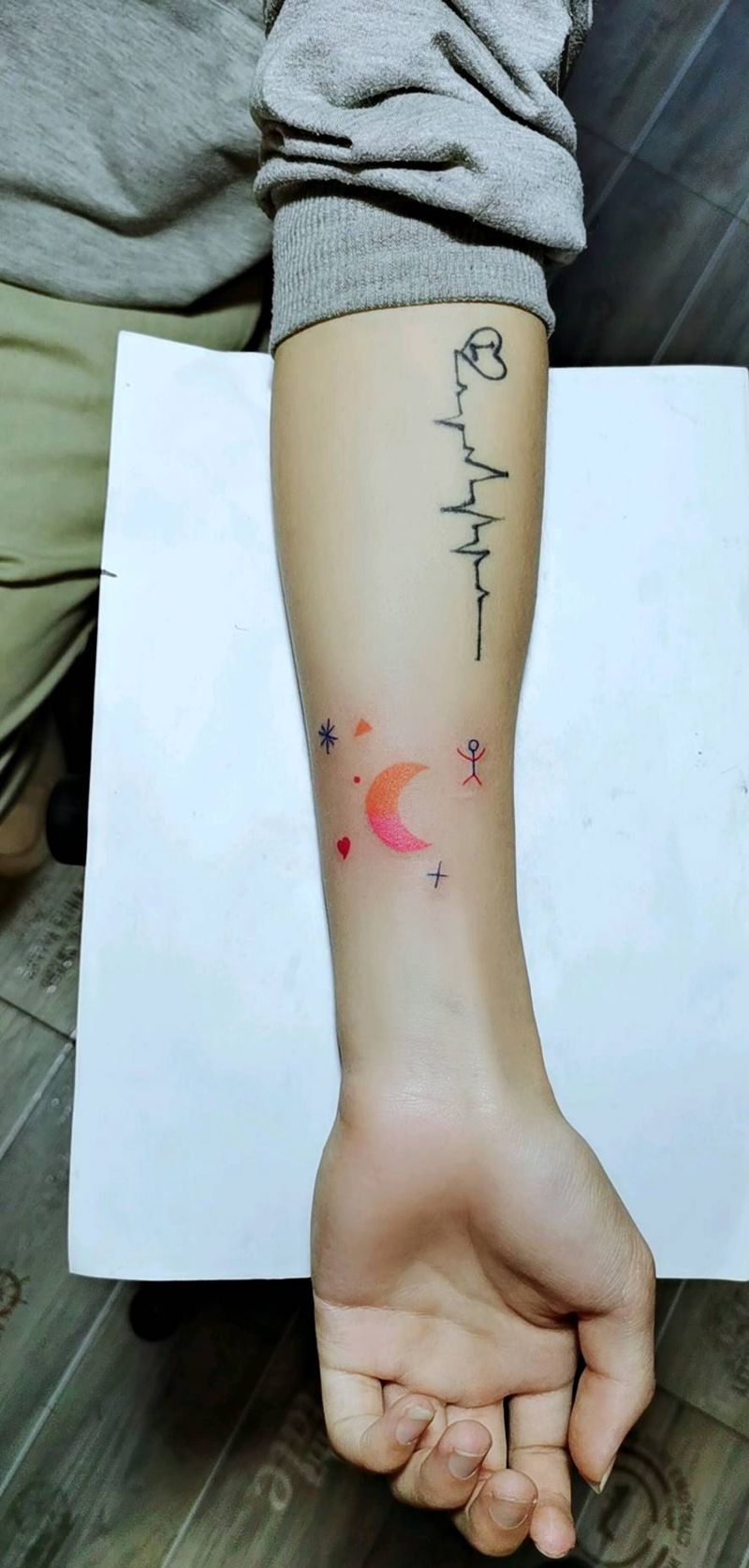 小清新纹身图片_手臂水彩纹身图案