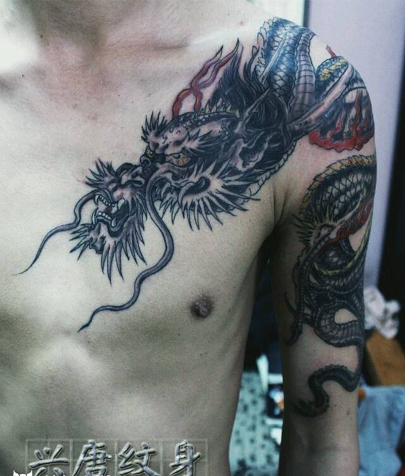 过肩龙纹身图片_肩部手臂传统动物原创成品纹身图案