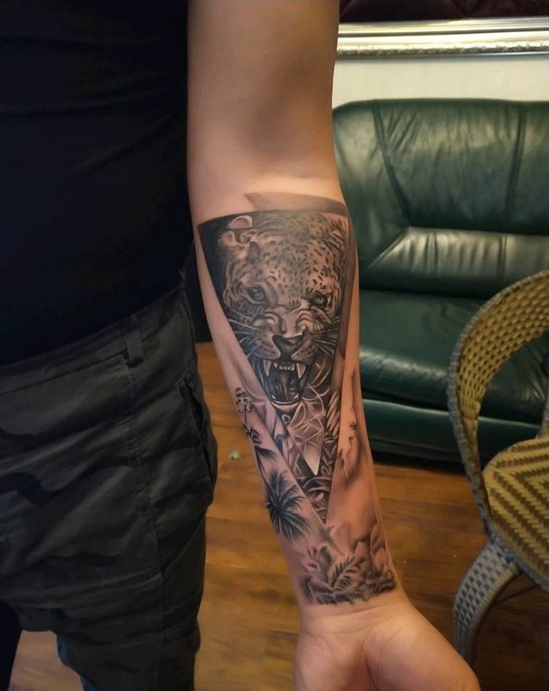 豹纹身图片_手臂欧美写实纹身图案
