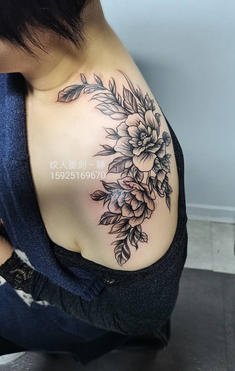 遮盖胎记纹身图片_肩部新传统点刺遮盖纹身图案