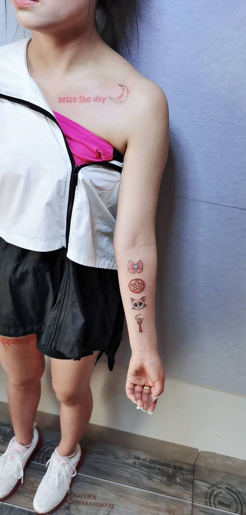 小清新纹身图片_手臂胸部水彩纹身图案