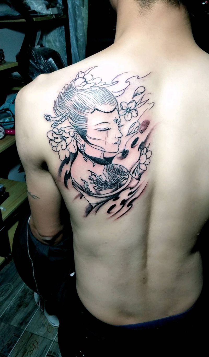 艺妓 未完成纹身图片_背部纹身图案