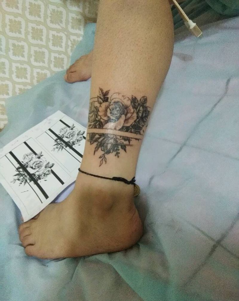 花纹身图片_脚部New School纹身图案