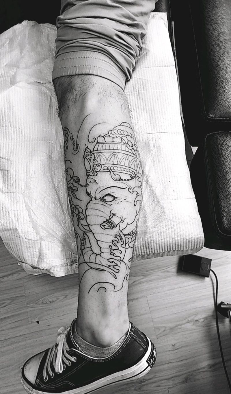 神像 线条纹身图片_腿部纹身图案