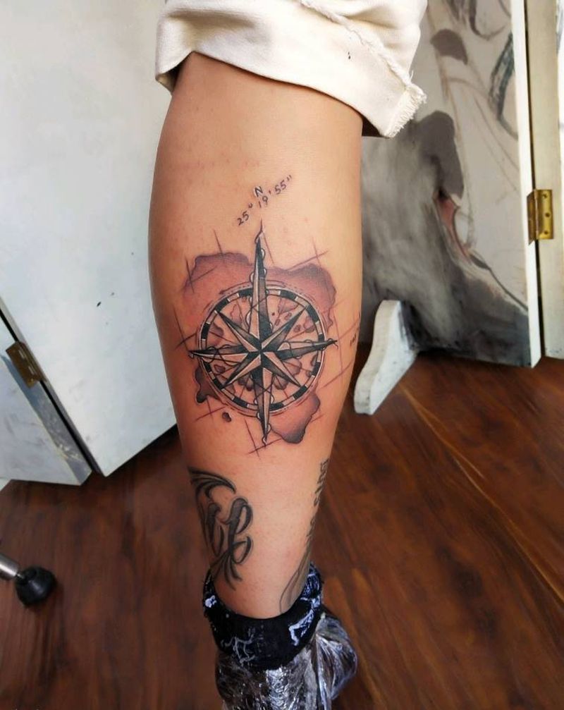 指南针纹身图片_腿部欧美写实纹身图案