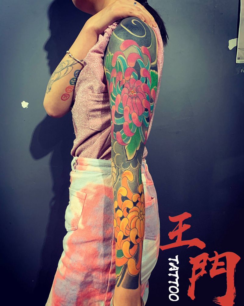 传统花臂纹身图片_手臂老传统纹身图案