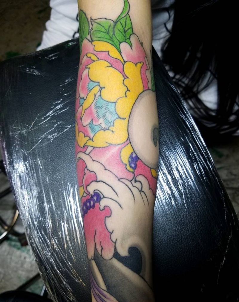 小臂牡丹纹身图片