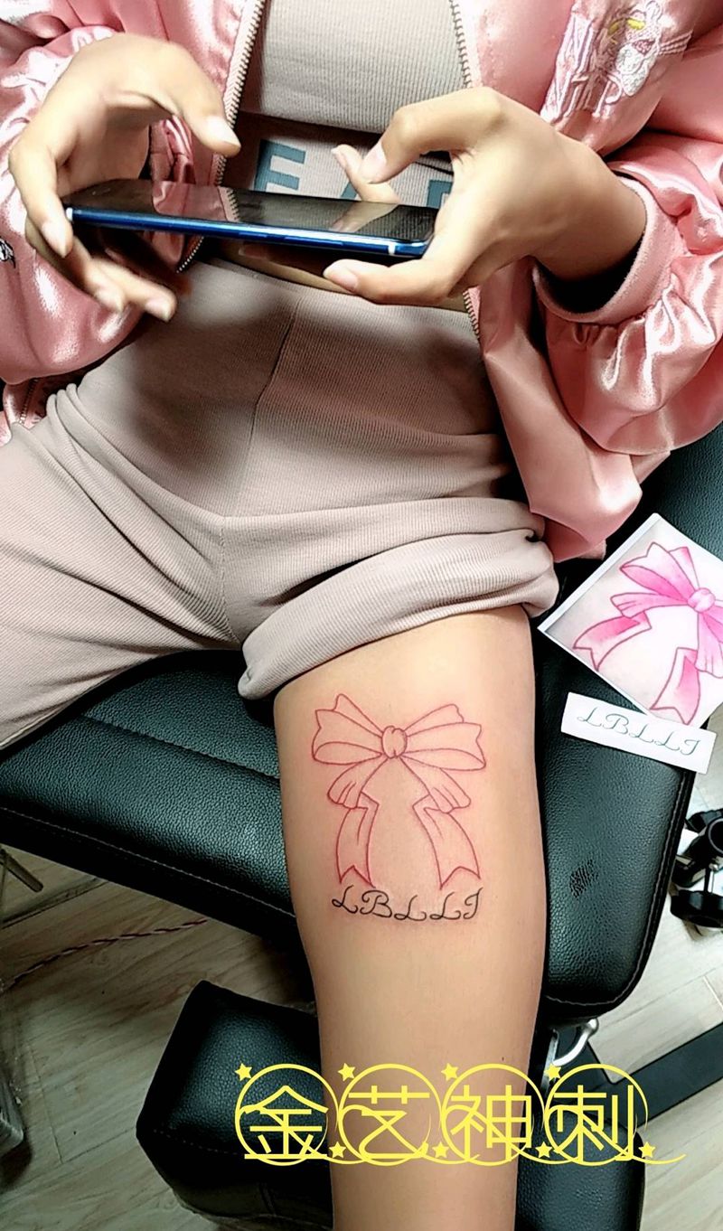护士 蝴蝶结 英文字母纹身图片_腿部字符成品纹身图案