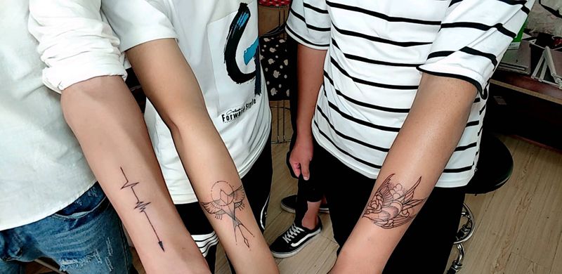 小清新纹身图片_手臂点刺纹身图案