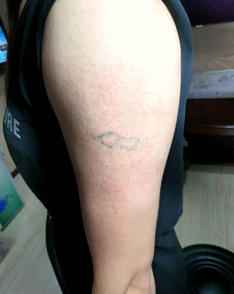 图腾蝴蝶 遮盖旧纹身纹身图片_手臂新传统图腾纹身图案