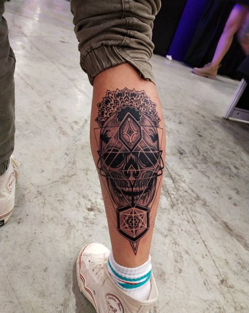 点刺纹身图片_腿部点刺几何纹身图案