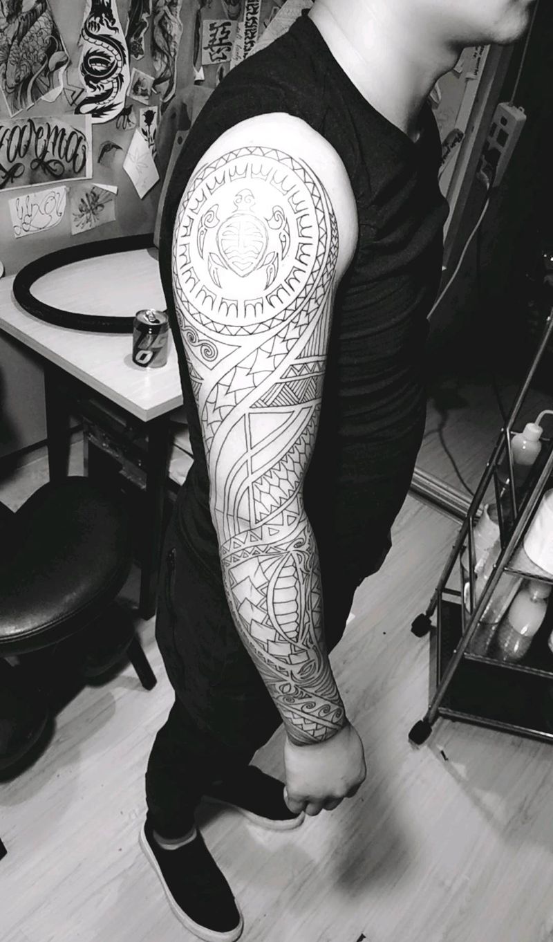 花臂 图腾。完成纹身图片_手臂图腾纹身图案