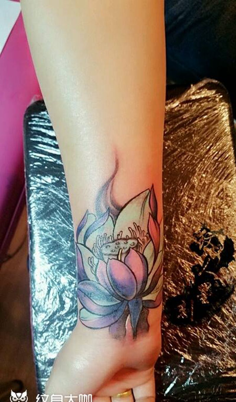 遮盖手环纹身图片_手臂传统植物原创遮盖昆明云南纹人墨刻成品纹身图案