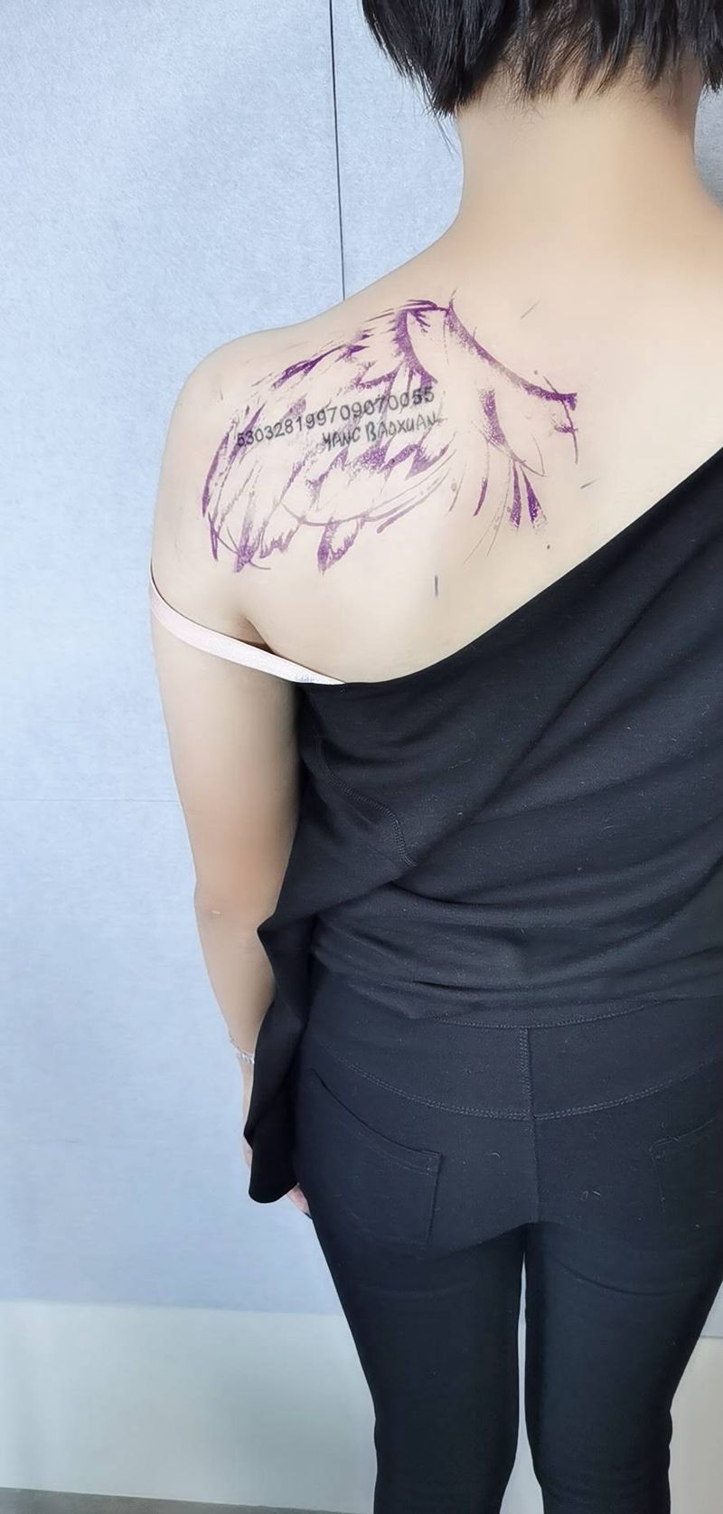 翅膀遮盖纹身纹身图片_背部纹身图案