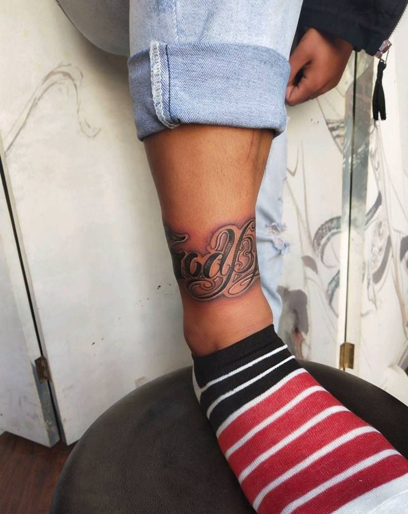 奇卡诺脚环纹身图片_脚部欧美写实奇卡诺字体纹身图案