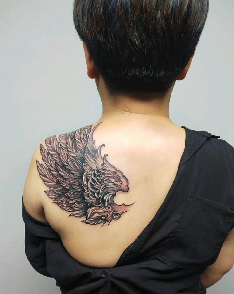 翅膀纹身图片_背部欧美写实遮盖纹身图案